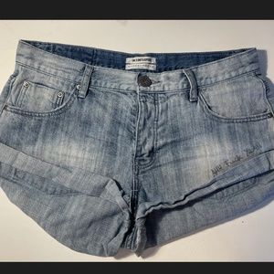 ONE TEASPOON BANDITS SHORTS LIGHT WASH WITH SMALL EMBROIDERED WORDS